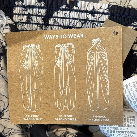 NWT J Crew Convertible beach sarong magnolia floral Sz Medium Navy/White coverup - Picture 10 of 10